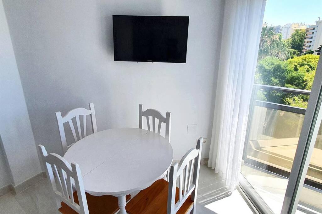 Skol 521. Fantastic Studio On The Beachfront For Holiday Rental. Marbella Exterior photo